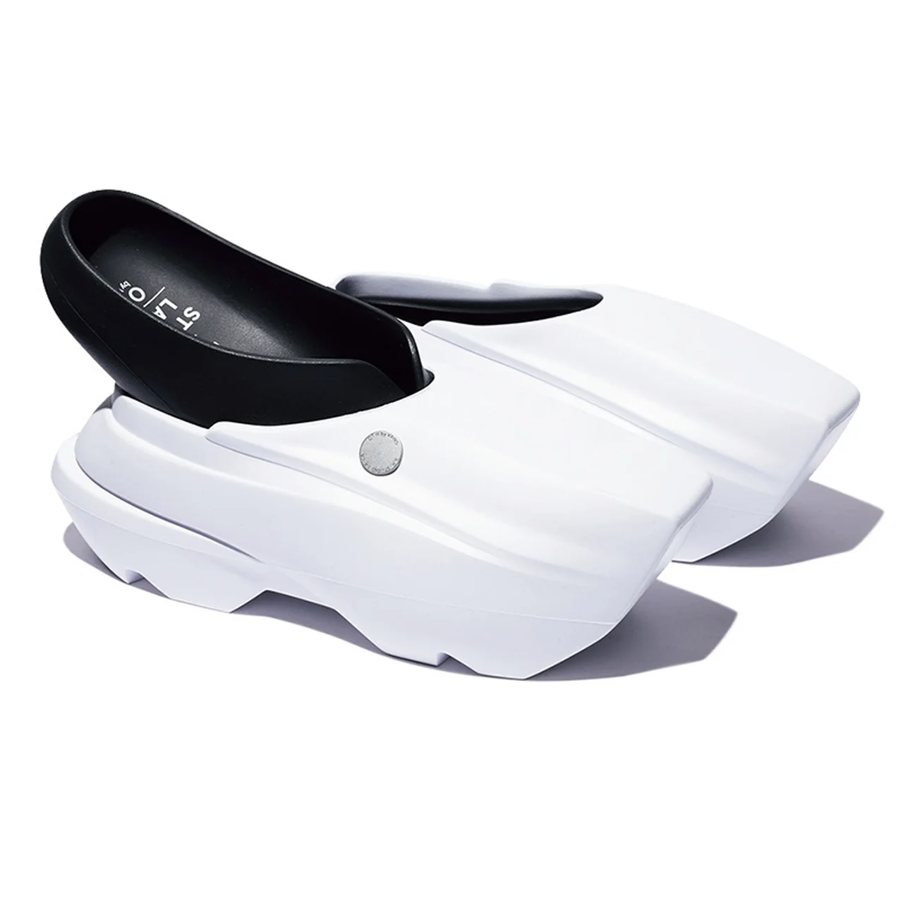 OTW by Vans×S.R.Studio LA.CAのスニーカー「Future Clog」