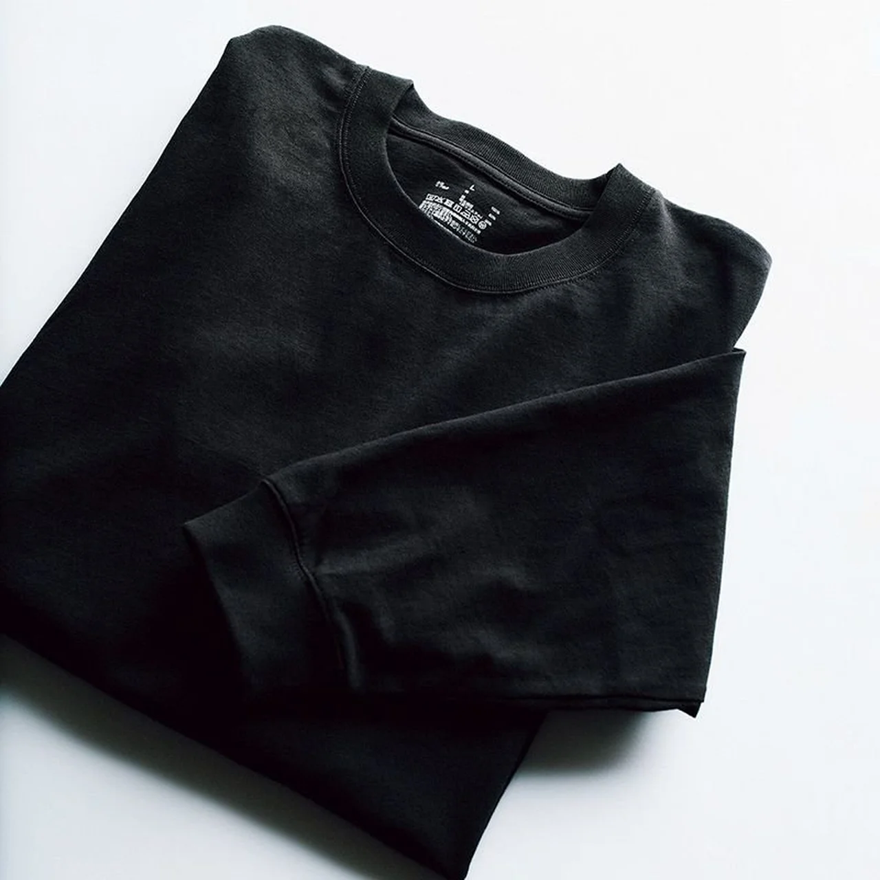 MUJIのクルーネック長袖Tシャツ