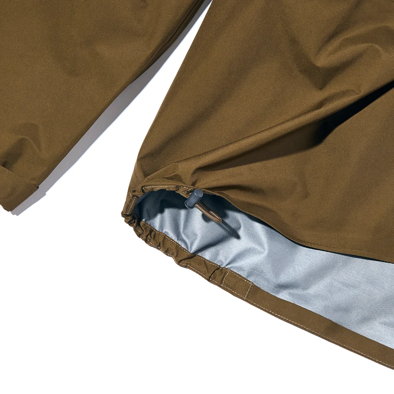 【モンベル】梅雨までに大人が買うべき「ゴアテックス」アイテム30｜ベーシックなスタイル×高機能「テンペスト ジャケット」【mont-bell】③