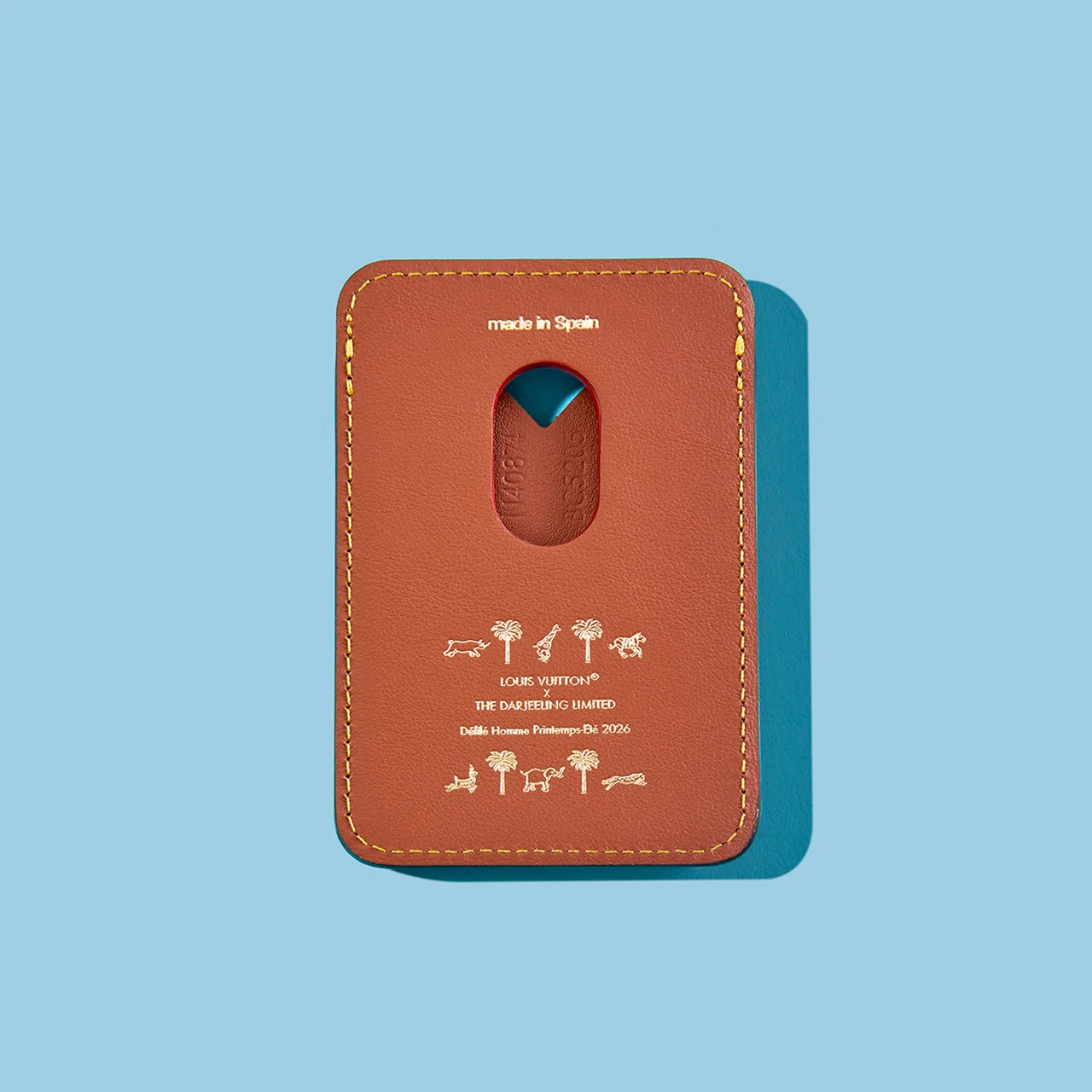 背面には映画『ダージリン急行』を讃えるコレクション名の箔押しを施した