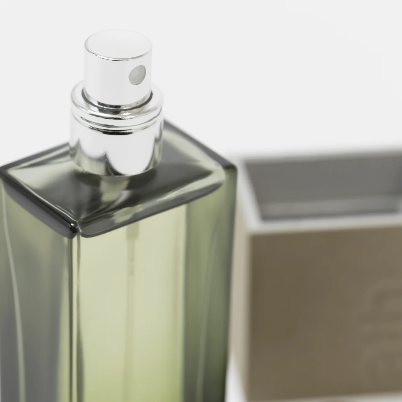 エディター私物 アスレティアのフレグランス