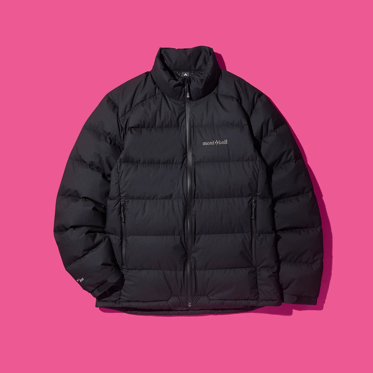 【2月に買うべき大人のモンベル】冬も春も使えるスタンドカラーの都会派ダウン「パーマフロスト ライトダウンジャケット」