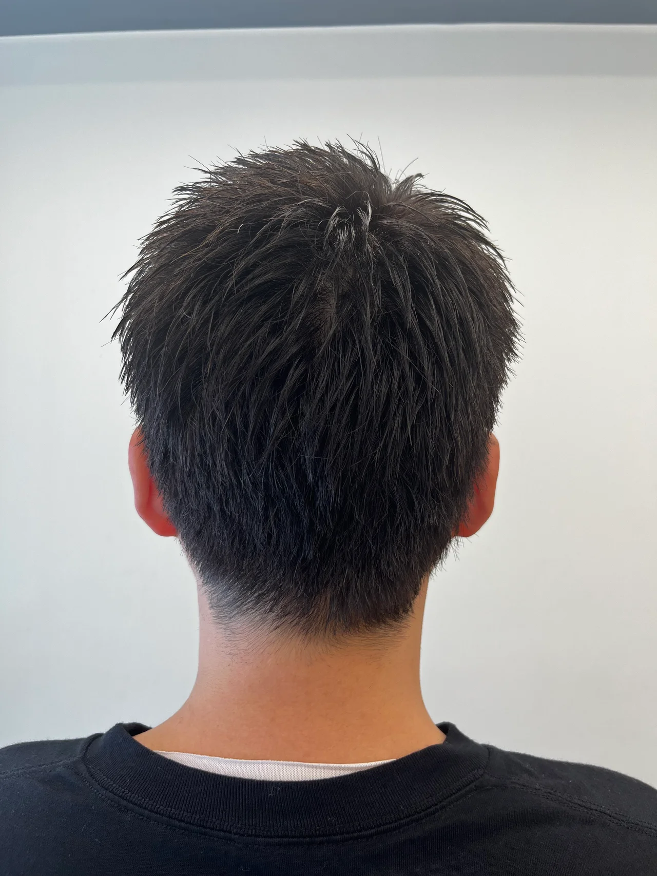 「刈り上げはえり足と耳周りだけ」の画像_2