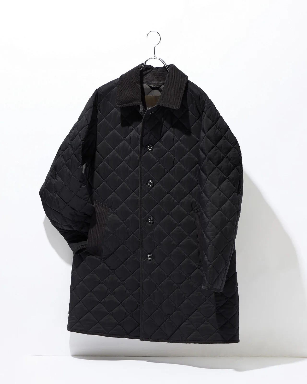 【大人が着るべき「黒」アイテム】黒を極めの画像_4