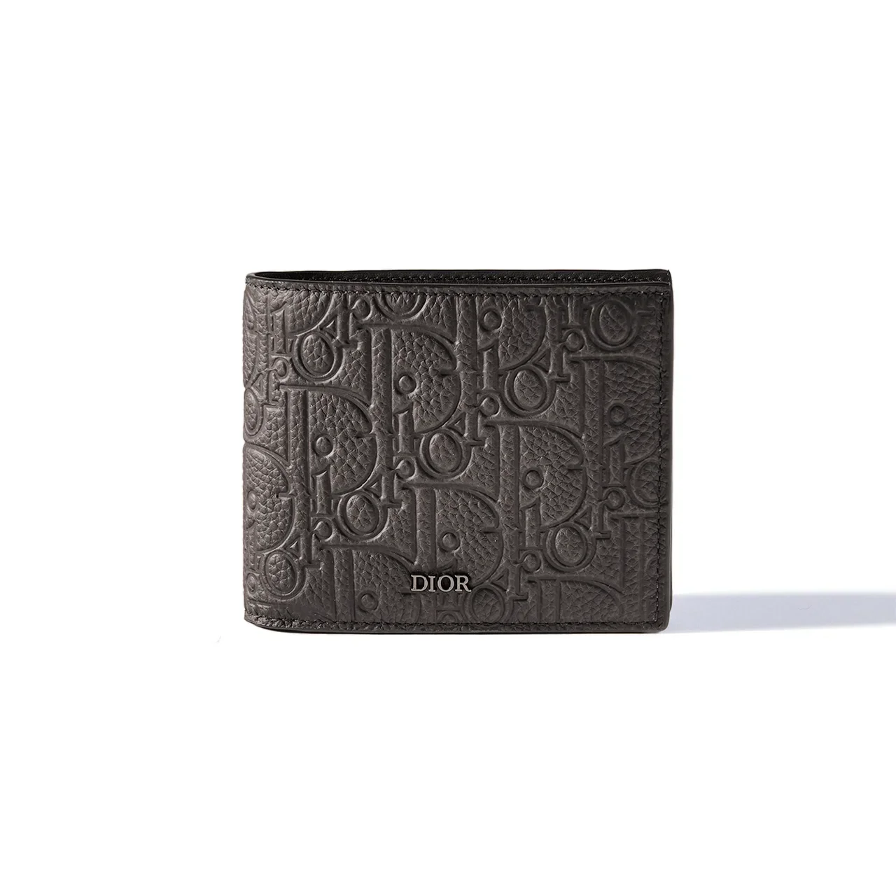 【大人の格上げ財布】2026年冬に買うべきディオールの人気「二つ折り財布」