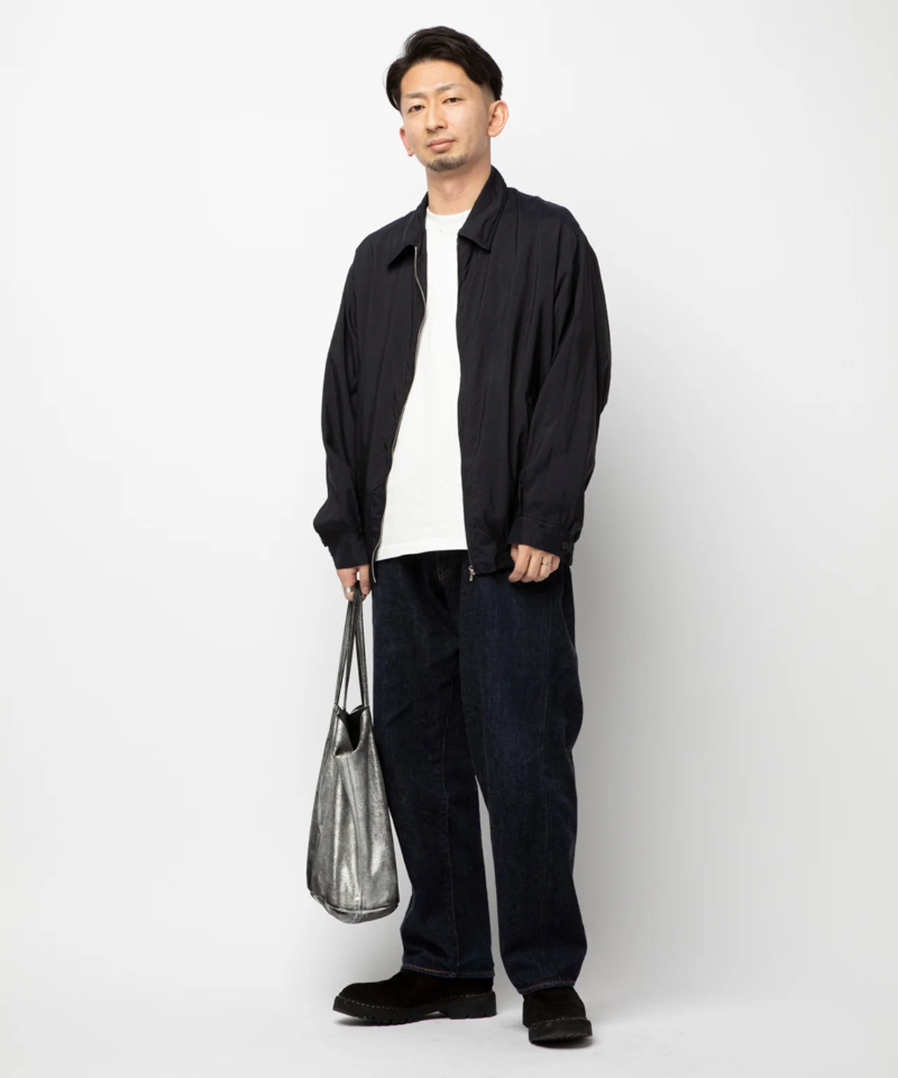 40代男性におすすめのオールネイビーの着こなしスナップ
