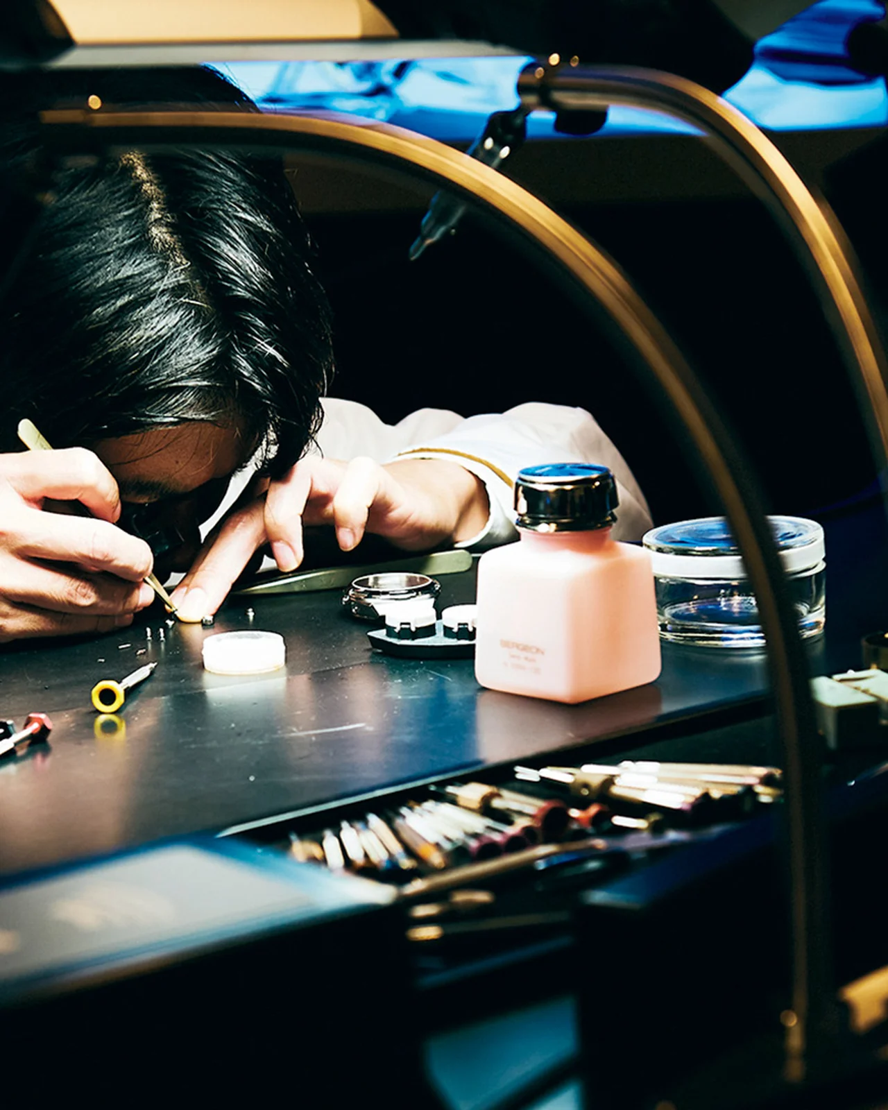 愛用時計の診断やブレスレットのコマ調整なども可能