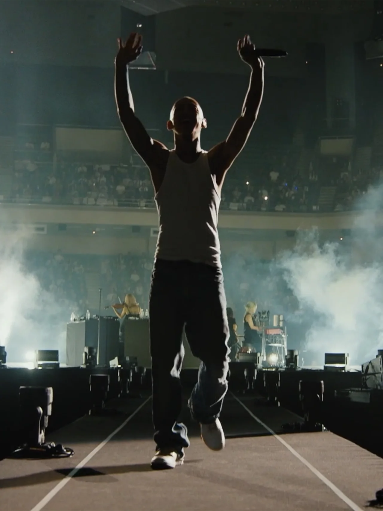 バレンシアガ ミュージック