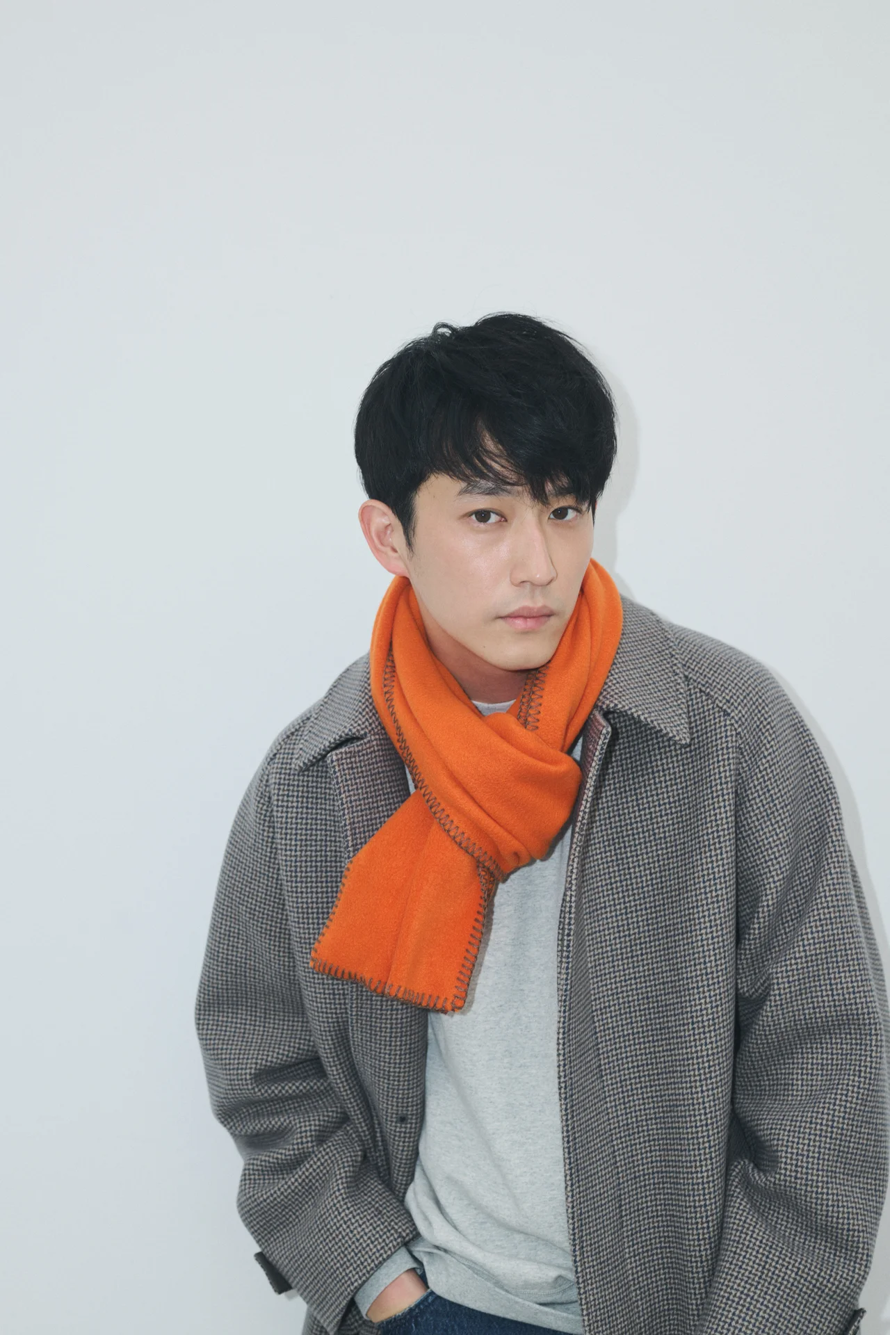 俳優・杉野遥亮が着る大人の上質アウター、の画像_5