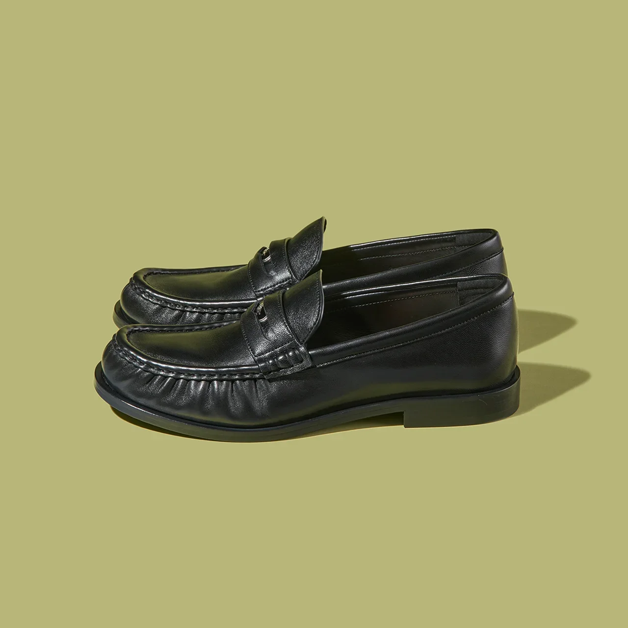 BURBERRY｜Leather Cadet Loafers 側面