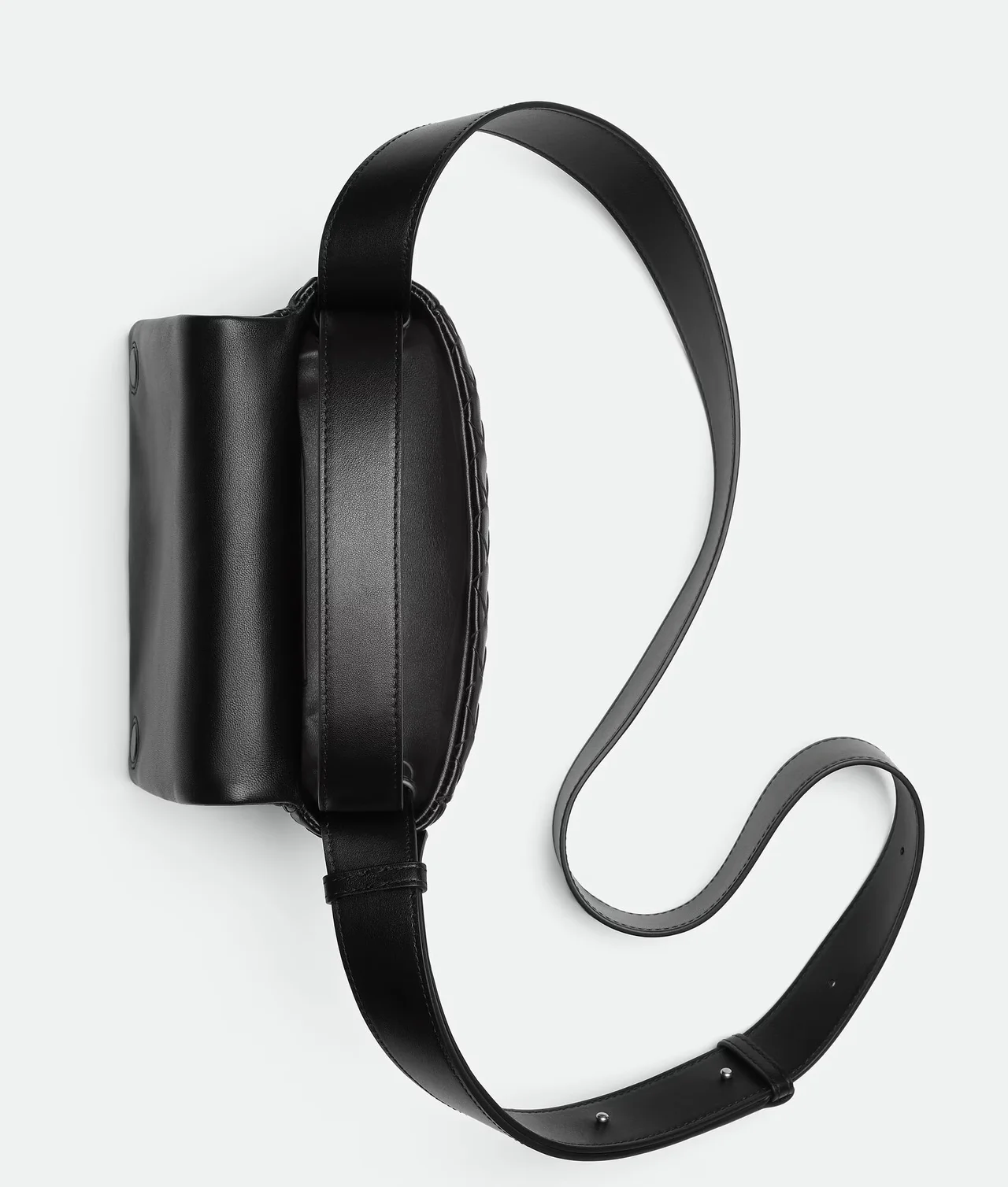 【ボッテガ・ヴェネタ】意外になかった「フの画像_3