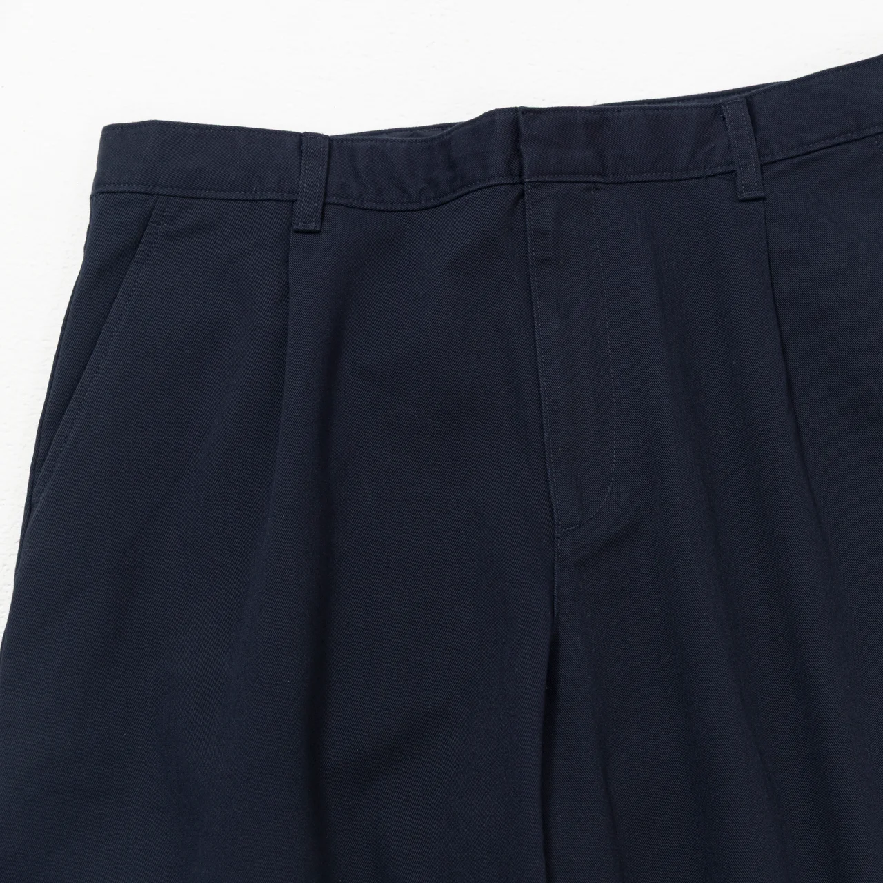 【エディター私物】ユニクロ：シーのバレルパンツ