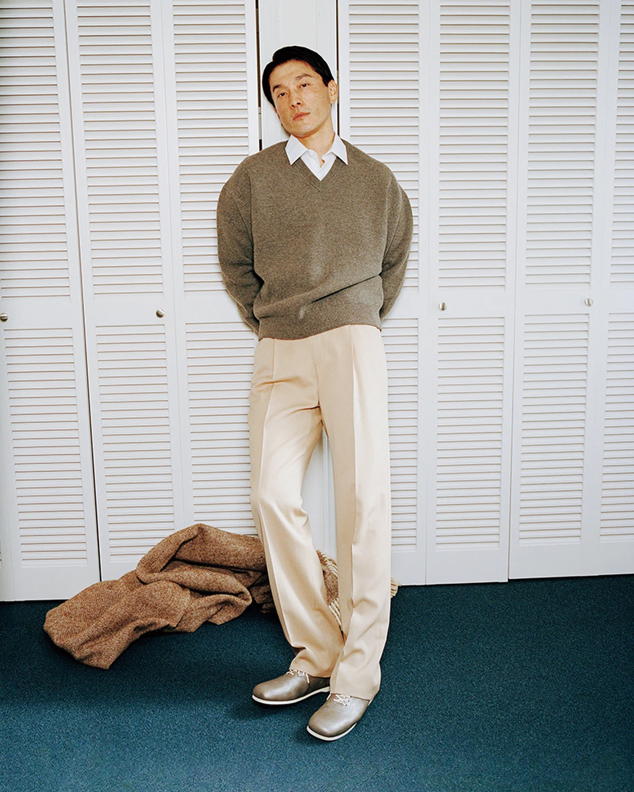 アワー レガシーのスニーカーとビボヤのスラックス