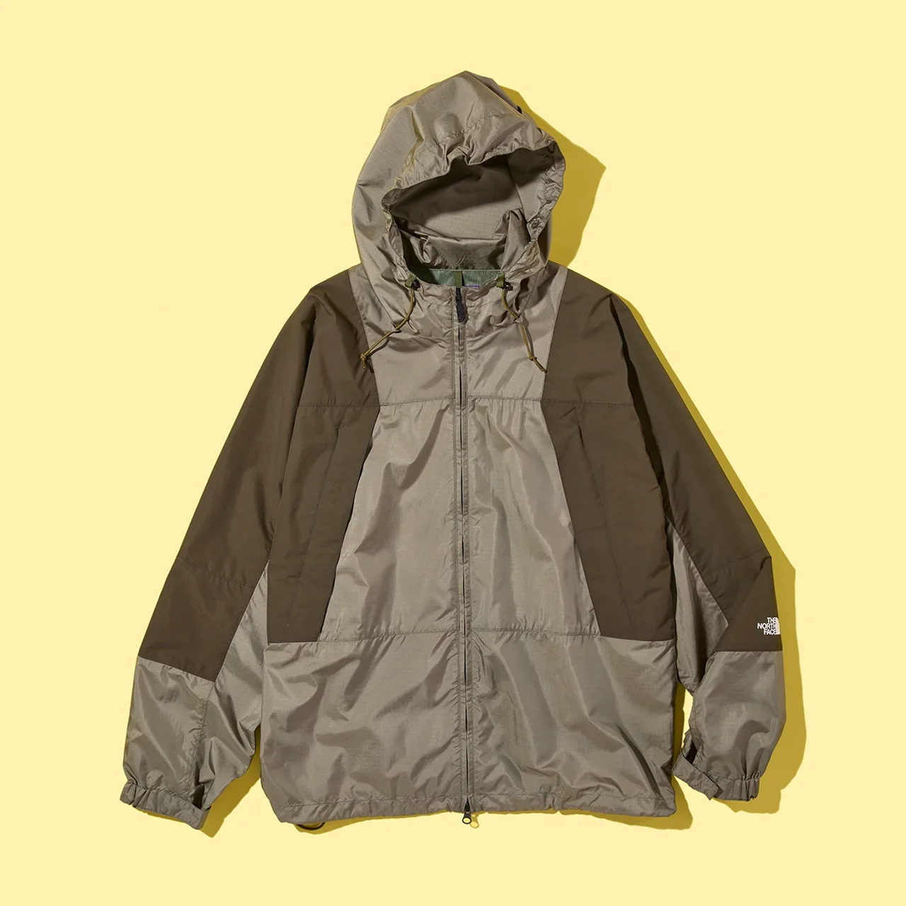 【差がつく秋冬アウター│大人が買うべきセレクトショップ別注】ザ・ノース・フェイス パープルレーベル×ビームスのパーカ