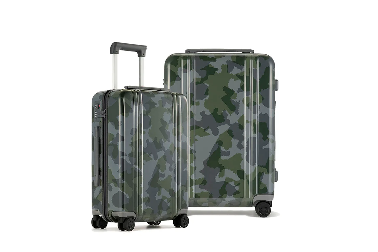 【大人の旅バッグ】ミリタリーな「ゼロハリバートン」。人気の軽量スーツケース「クラシック ライトウェイト 4.0」にカモフラ柄の新色 