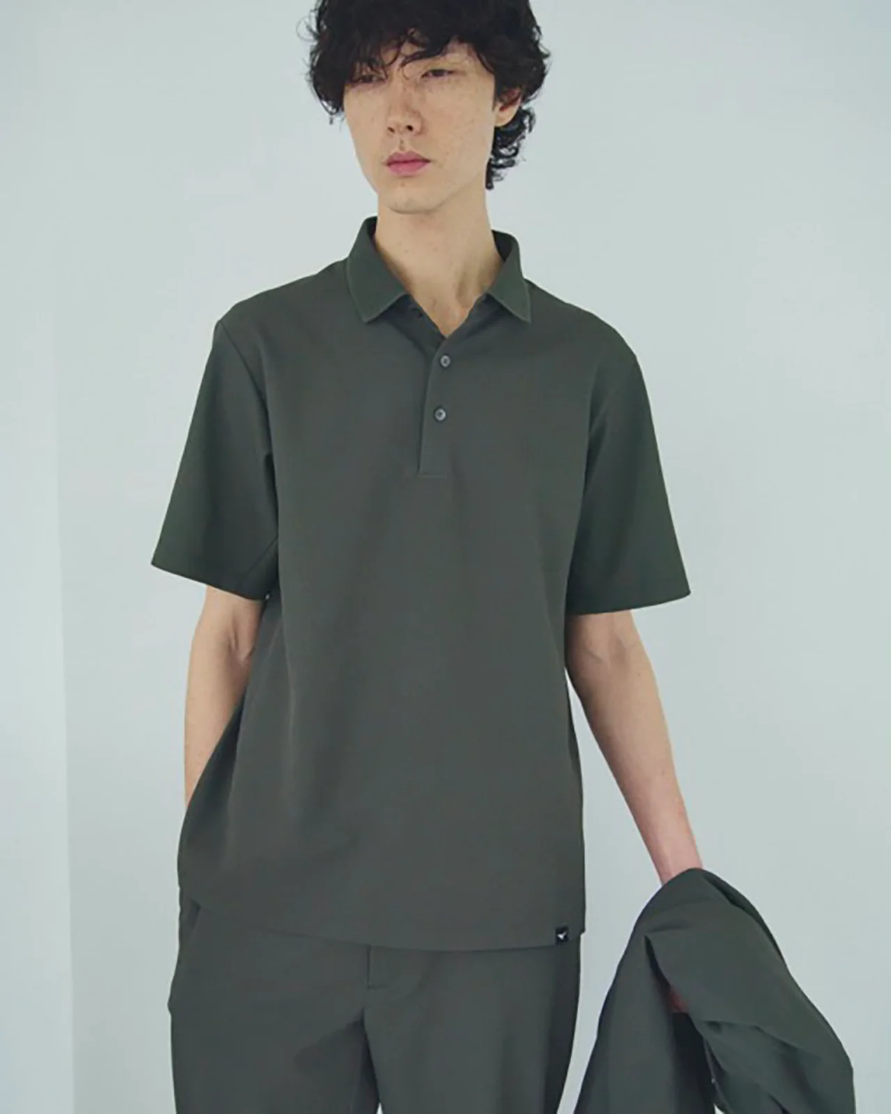 【差がつく大人の春服】春先から汗ばむ季節の画像_4