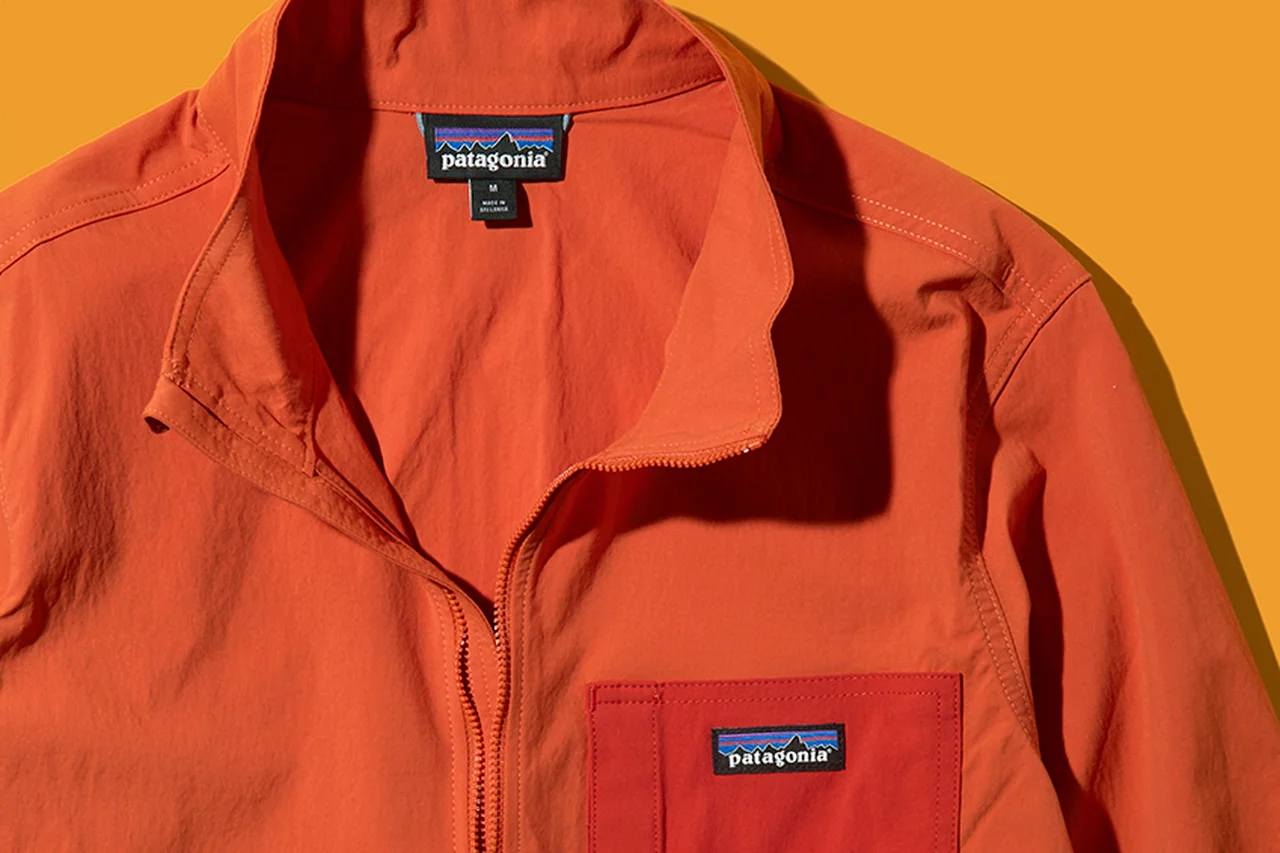 【パタゴニア】ナ40代男性におすすめの春アイテム8選。人気アウターの新色、薄手フリースベスト、リニューアルしたレフュジオ・デイパックに注目
