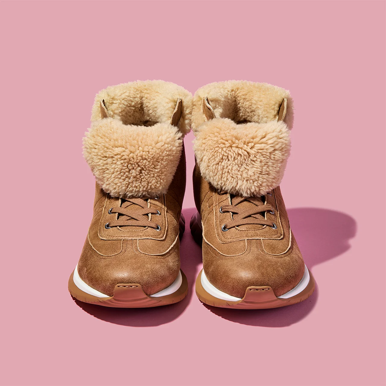 程よくユーズド感を帯びたヴィンテージ調のルックス