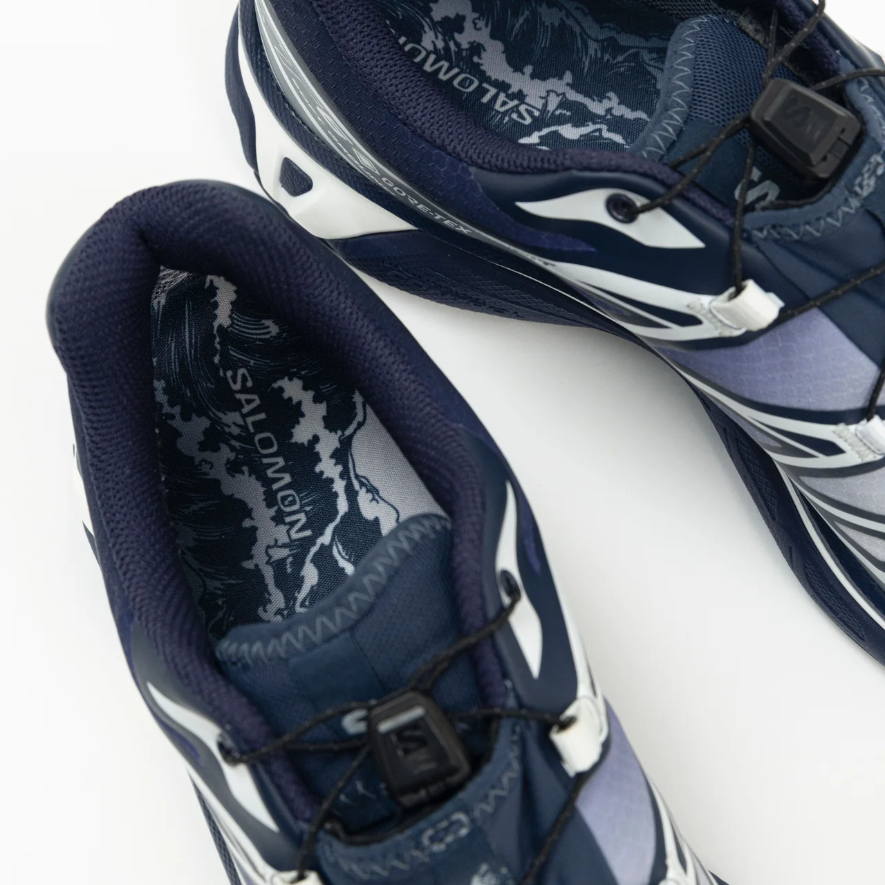 エディター私物 SALOMONのXT-6 GTX “NAMI PACK” ディテール1