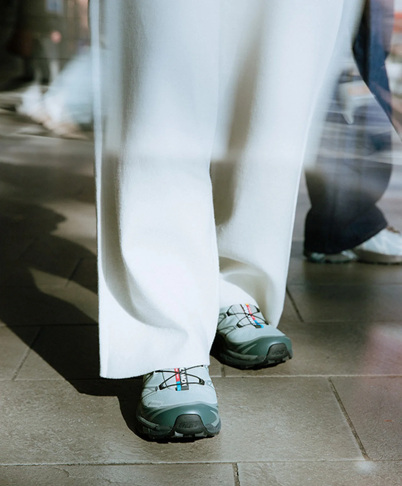 【大人が買うべきゴアテックススニーカー】の画像_2