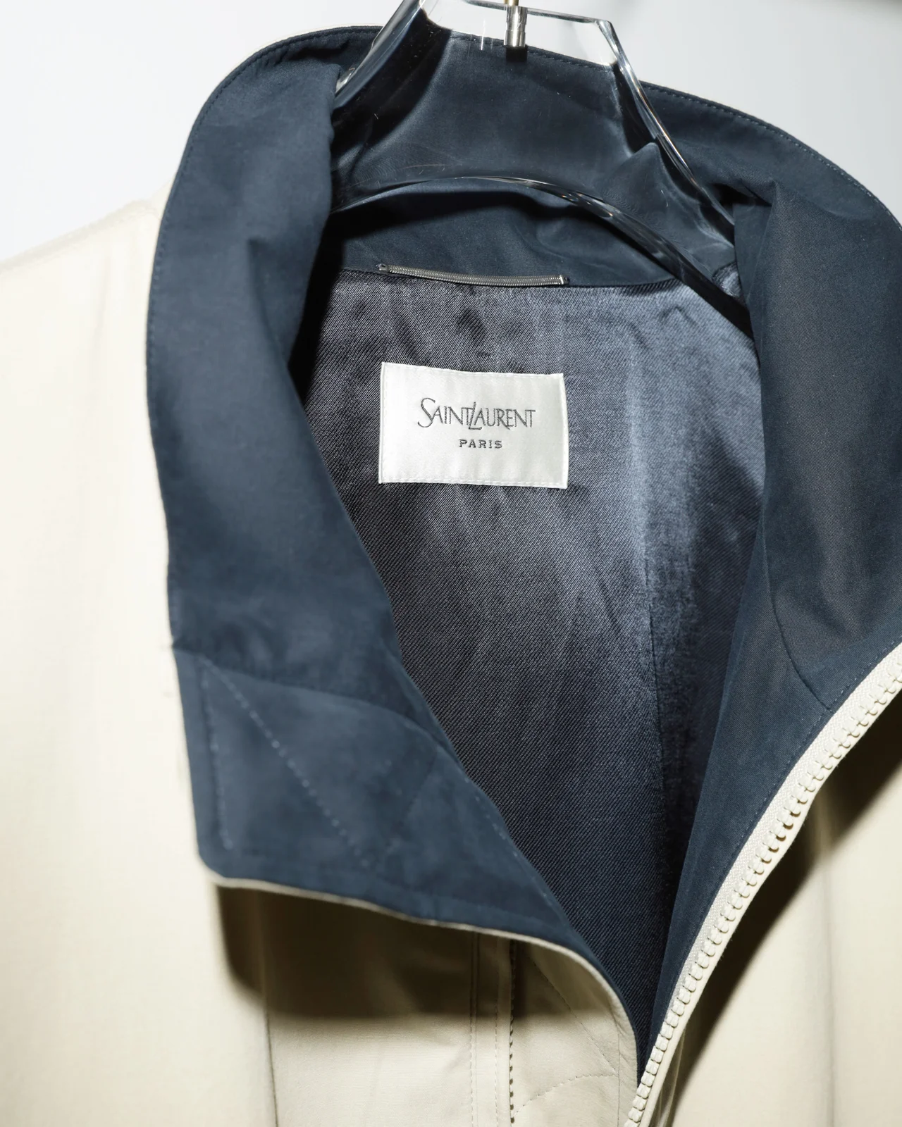 SAINT LAURENTのジップアップブルゾン 襟