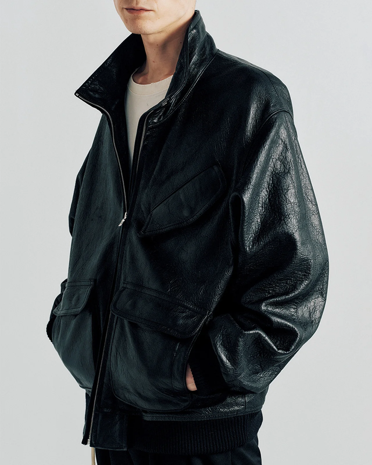 オーラリーのレザージャケット