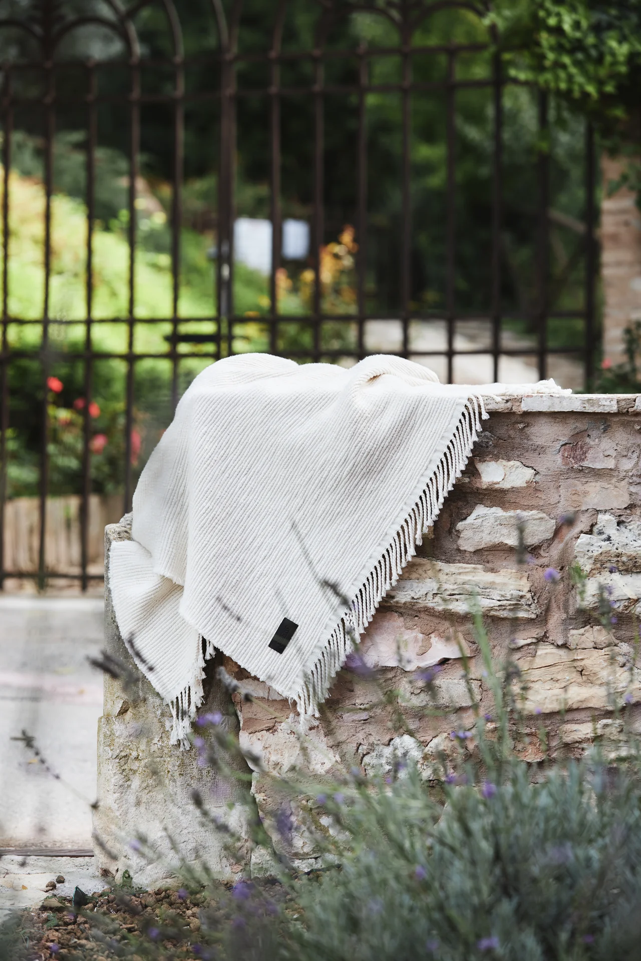 【大人のインテリア】ヘルノからブランド初の画像_15