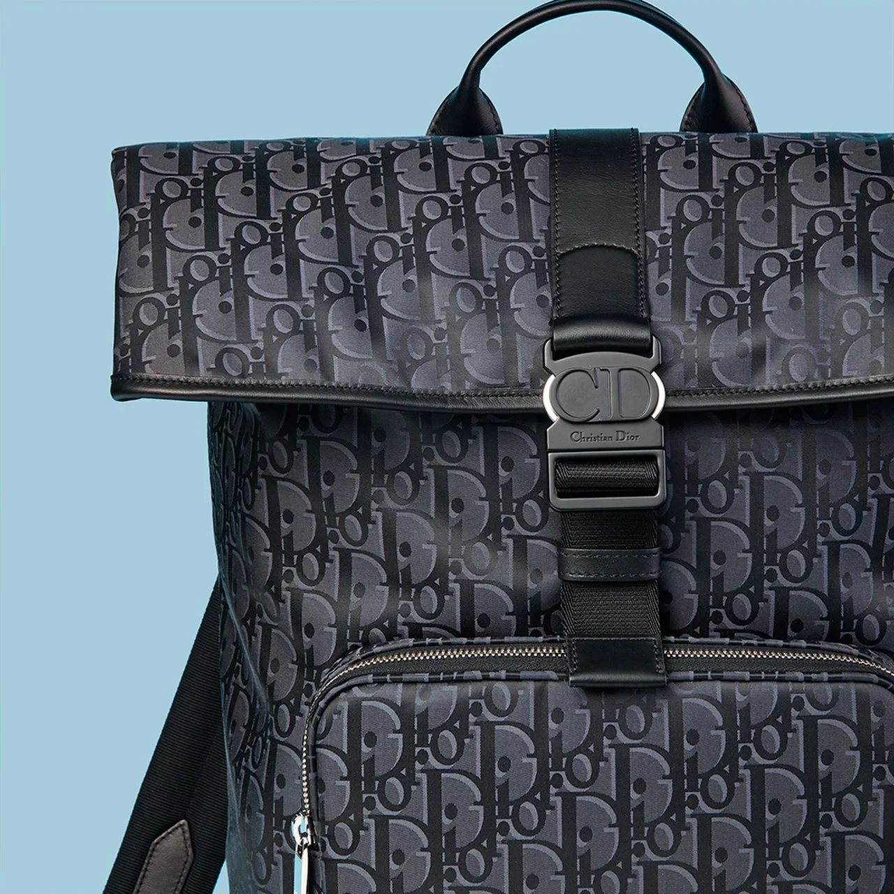 DIOR｜“DIOR TREK” ROLL TOP BACKPACK アップ