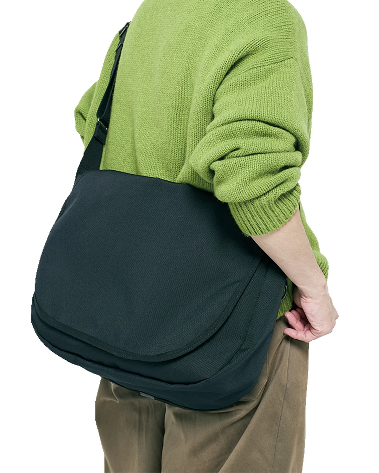 MARGARET HOWELL 着用