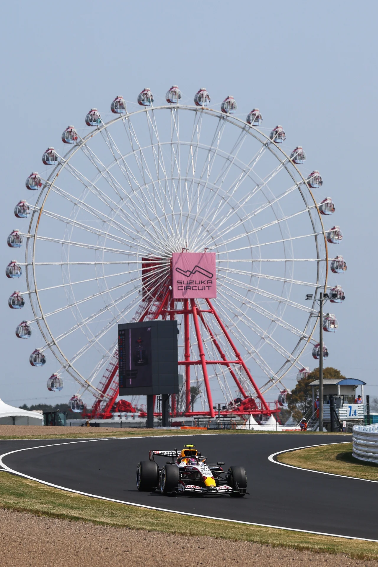 コーナーを駆けるローソンのマシン