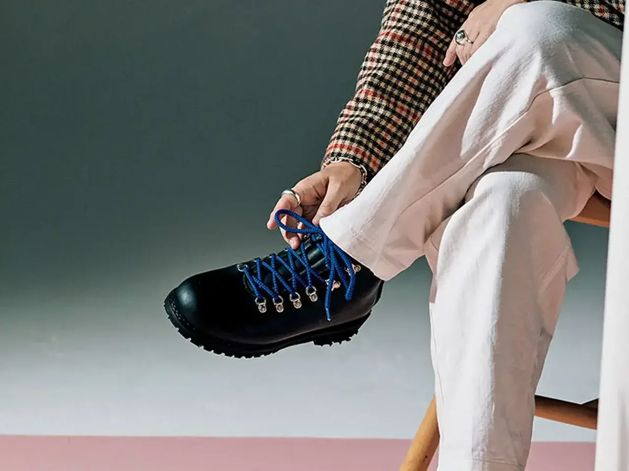 【大人が履くブーツの正解】ダナー、パラブーツ…クラシックであればあるほどいい。マウンテンブーツ4選