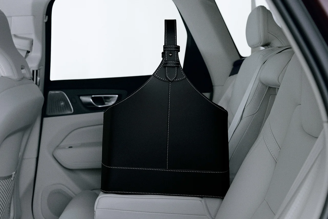 オルスコフ ／ Magazine Holder