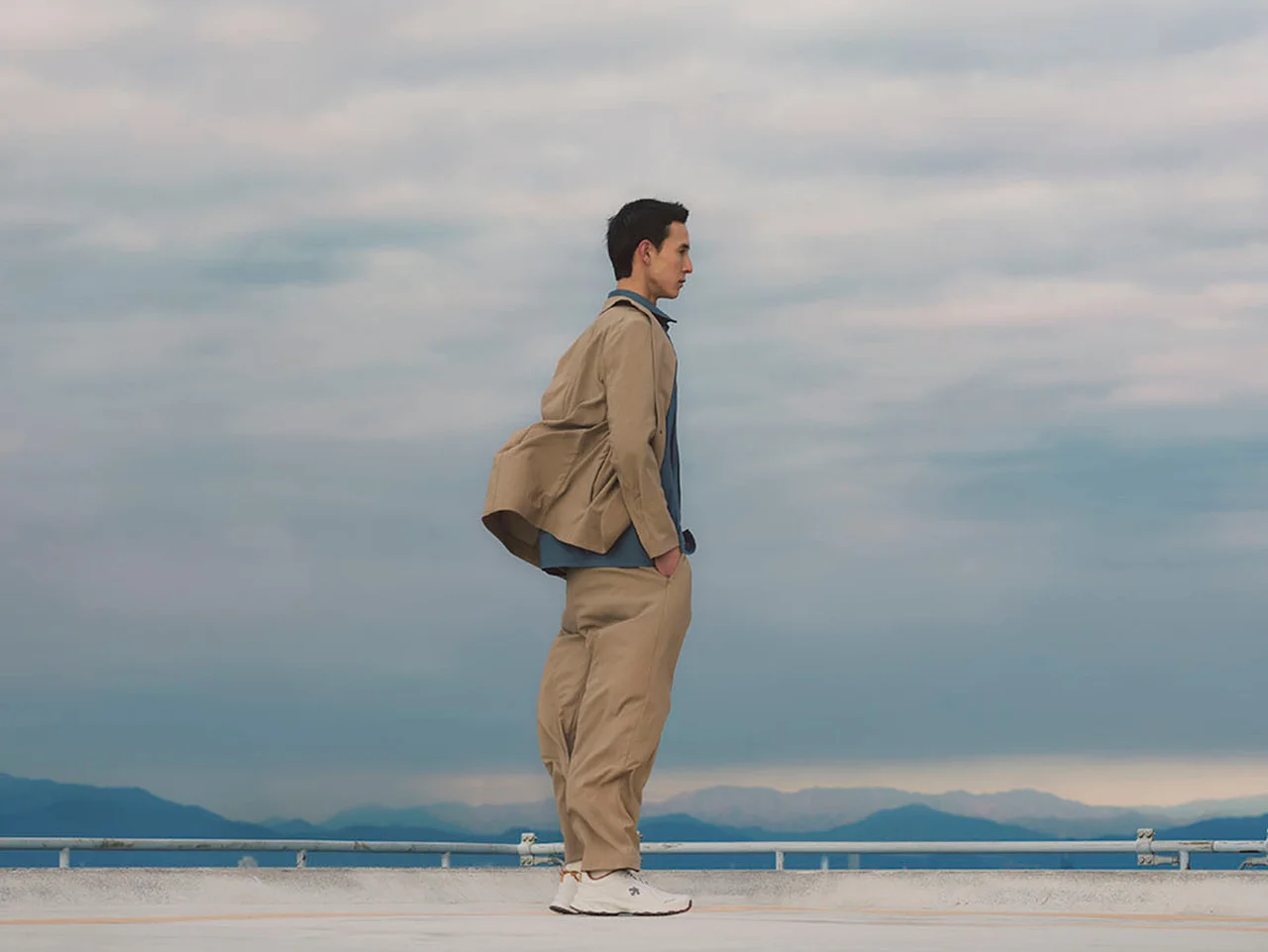 【デサント】蒸れ知らずで真夏も快適。軽くて涼しい新作スニーカー「トルヴェント」 