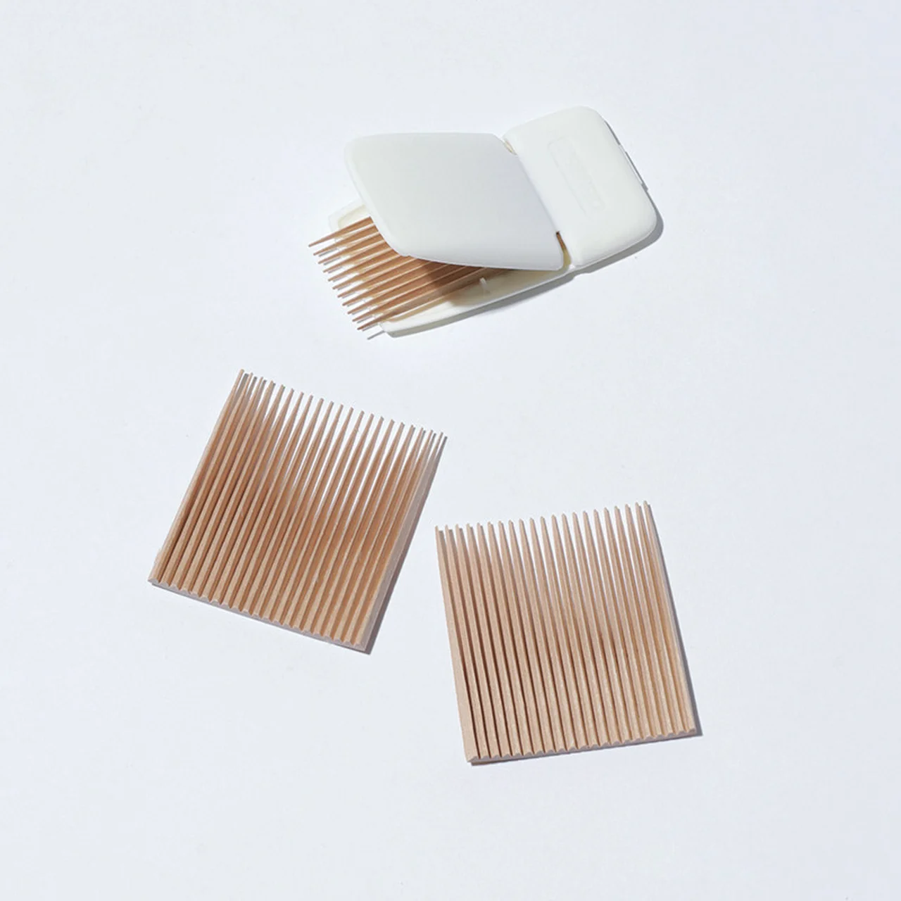 CLEARDENTの三角ようじ®「デンタルピック」