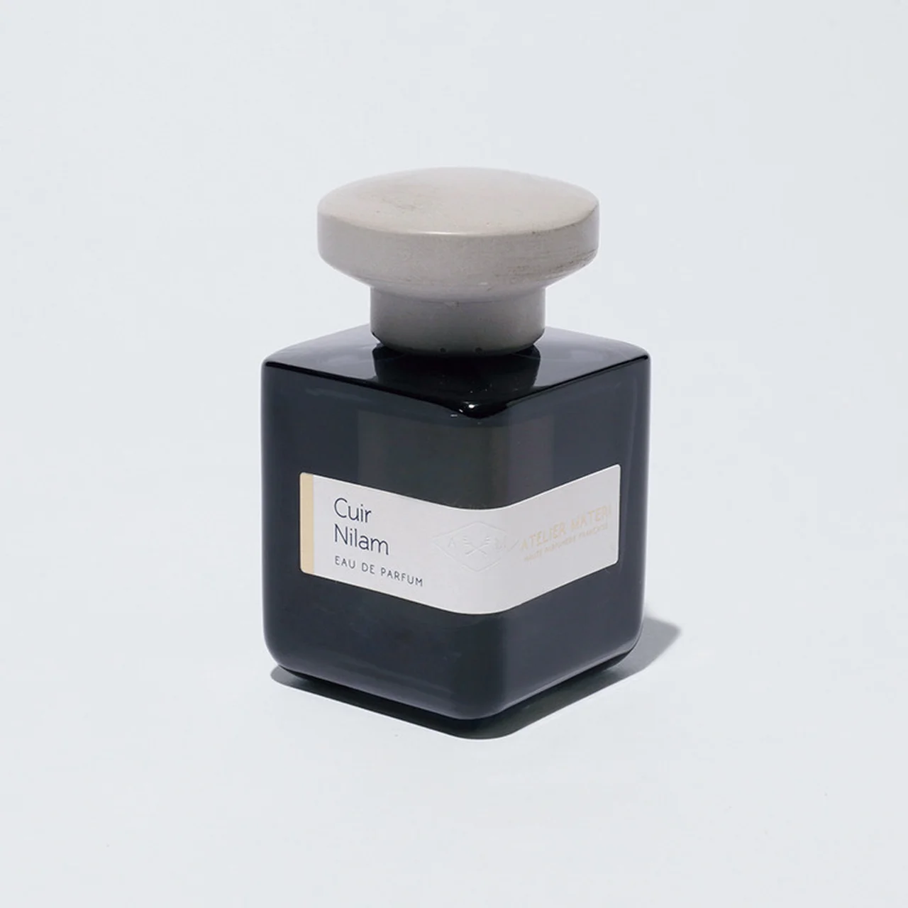 ATELIER MATERIの香水「Cuir Nilm」