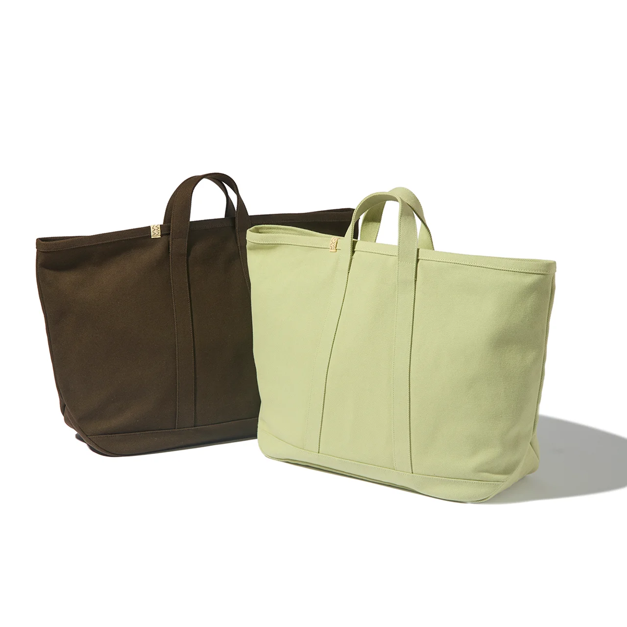 アイボリー、チャコール、ライトグリーンの3色で展開