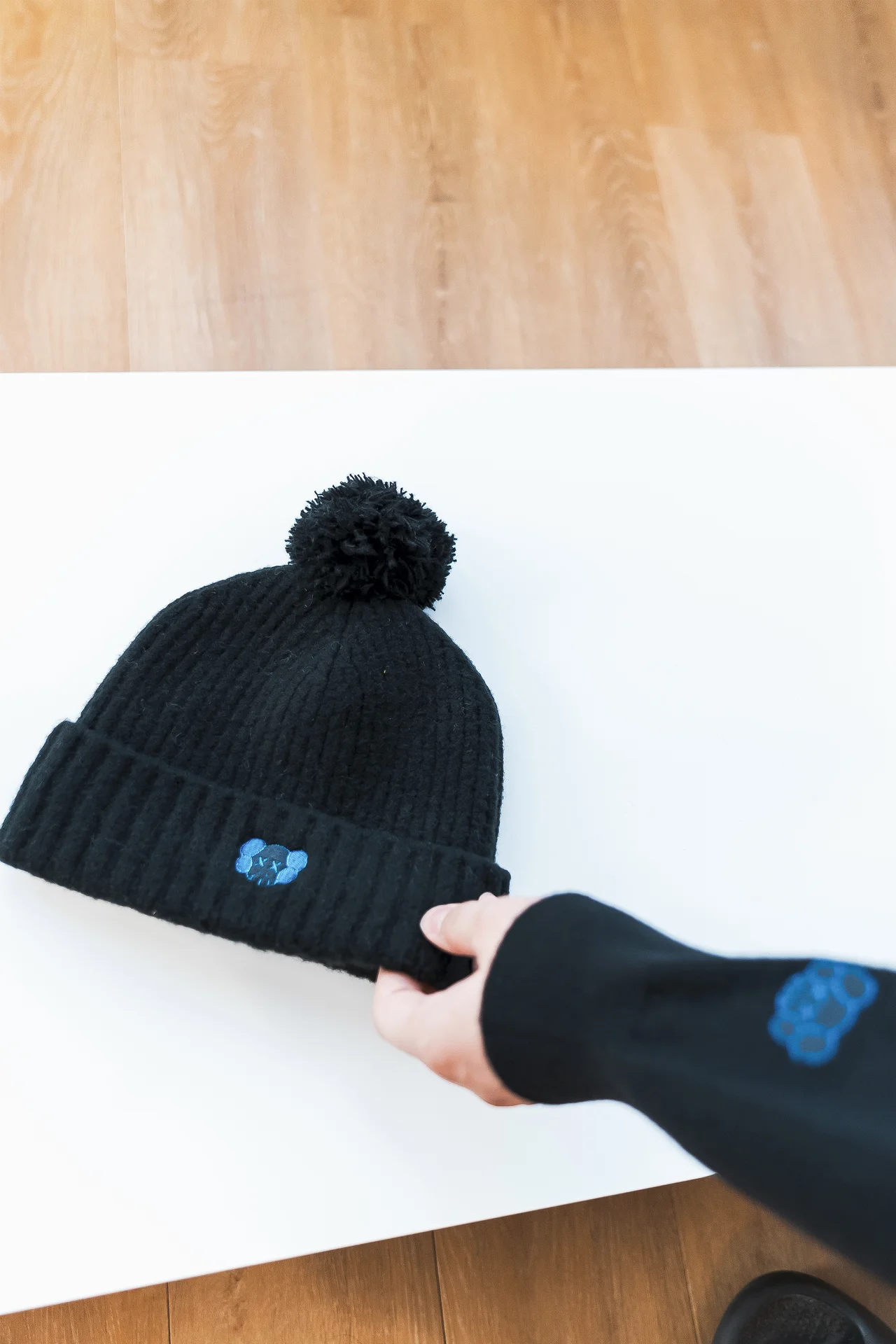 【大人のユニクロ】試着ルポ。「KAWS」の画像_34