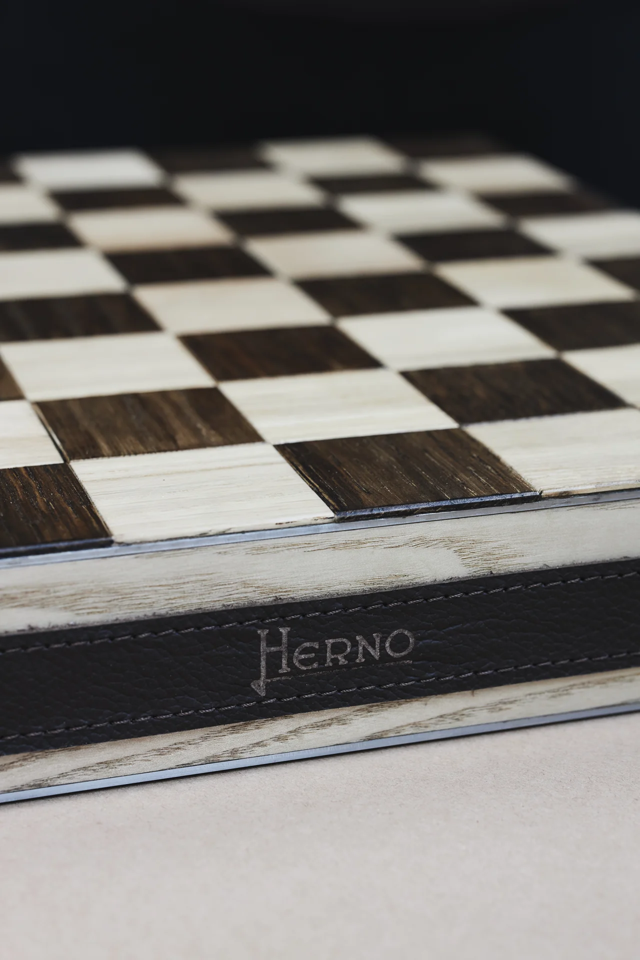 【大人のインテリア】ヘルノからブランド初の画像_16