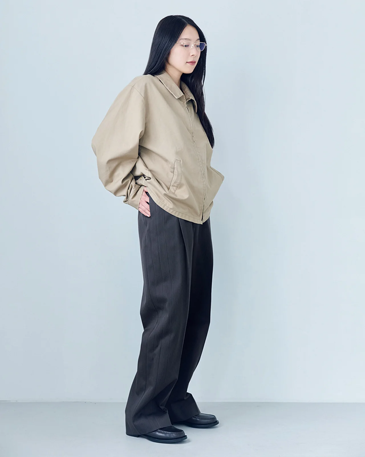 The Rowのローファーと在原みゆ紀