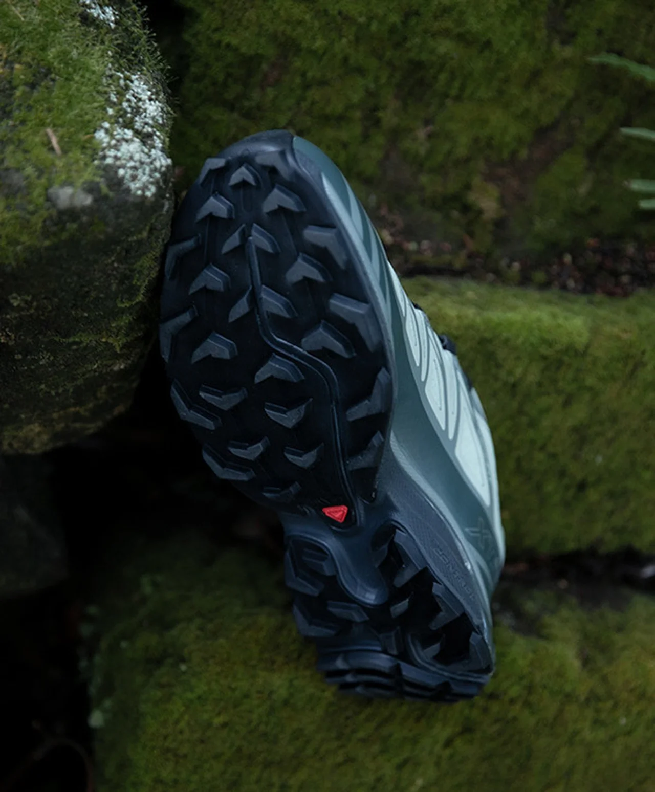 【大人が買うべきゴアテックススニーカー】の画像_3