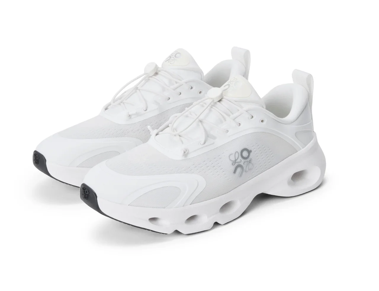 LOEWE x On　クラウドソロ