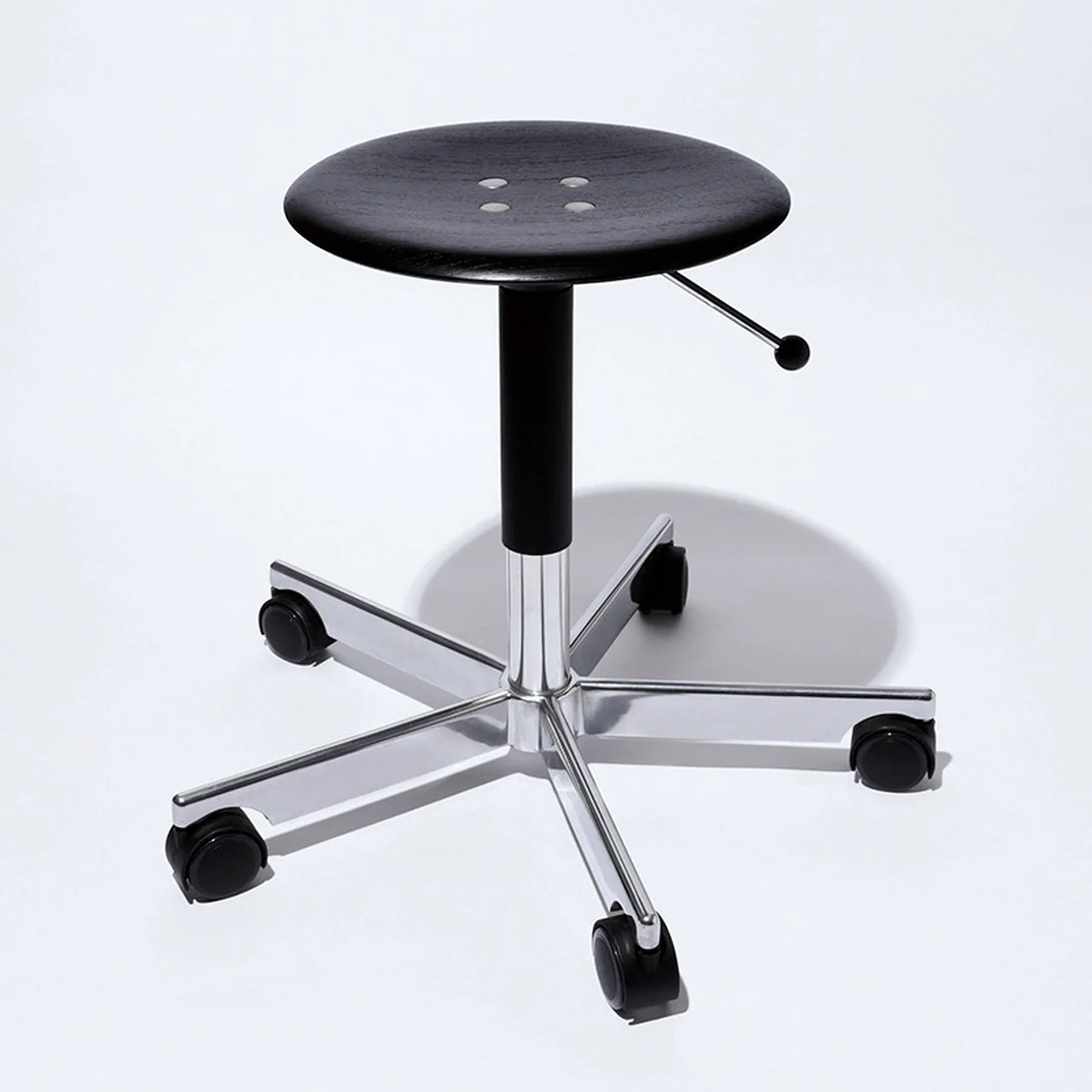 Montana Furnitureのスツール「Kevi 2532」