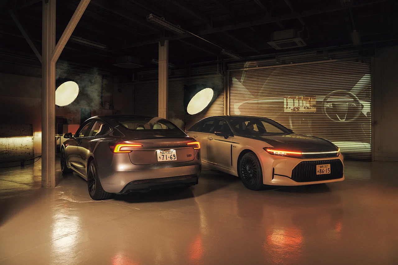 TOYOTA CROWN SEDAN Z／TESLA MODEL 3 PERFORMANCE