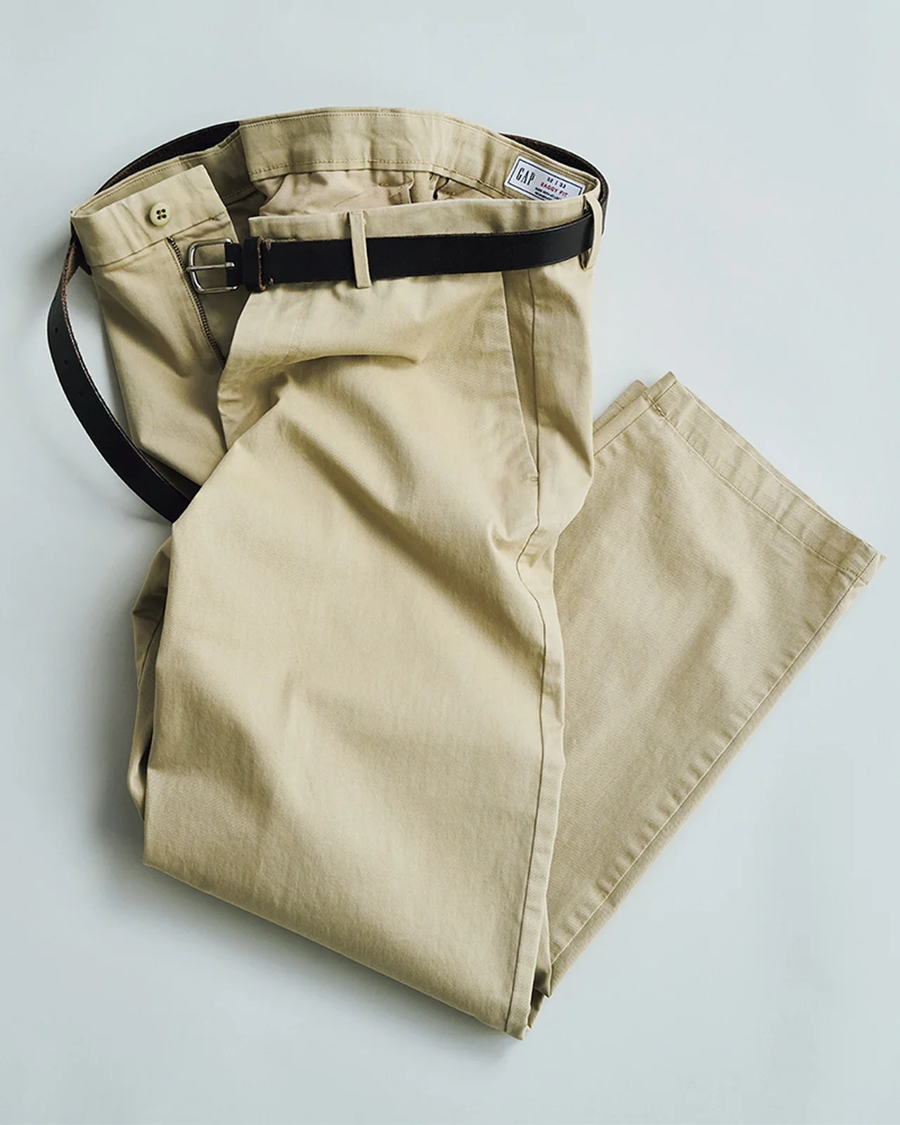 【大人が買うべきチノパンの新定番BEST5】3位はギャップ定番のチノパンツ【正直レビュー】