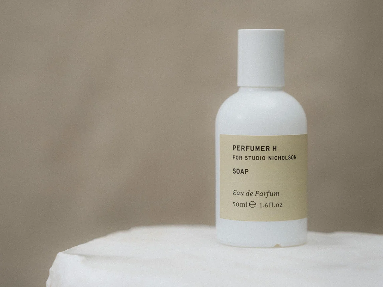 パフューマー・エイチとスタジオ ニコルソンが初コラボ。香水＆カプセルコレクション「ソープ」発売 