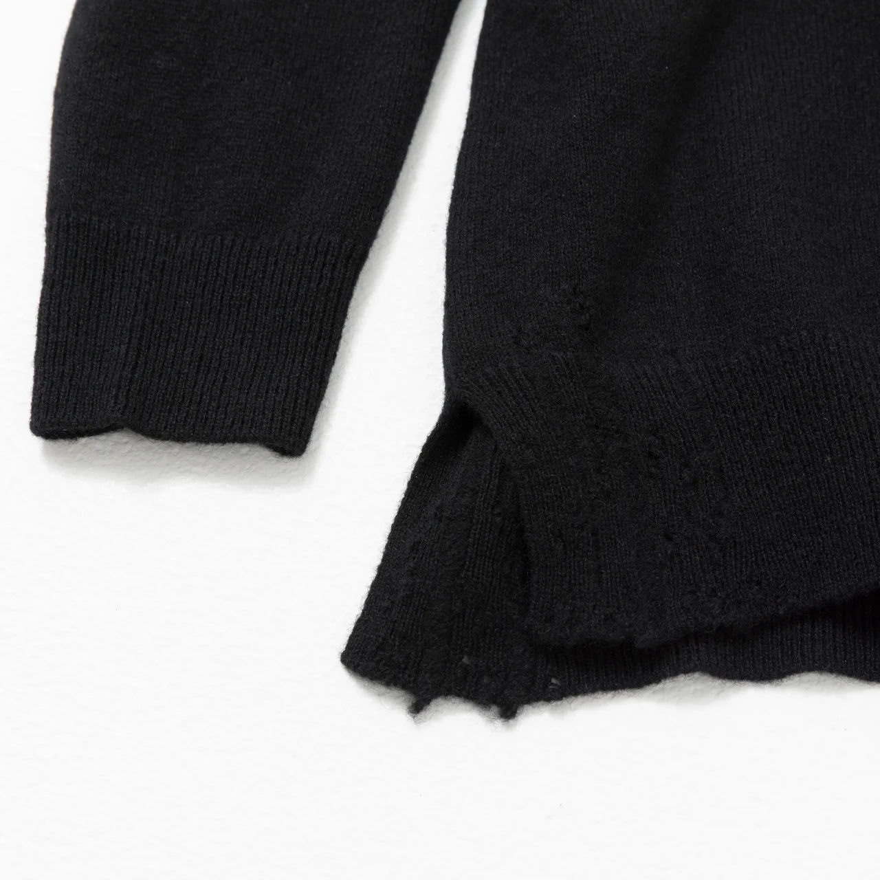 エディター私物 トーナイのクルーネックニット