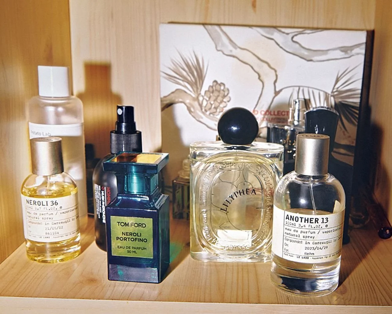 特に愛用している、ル ラボ「ANOTHER 13」と「NEROLI 36」、ディプティック「リリフェア」、トム・フォード「ネロリ・ポルトフィーノ」