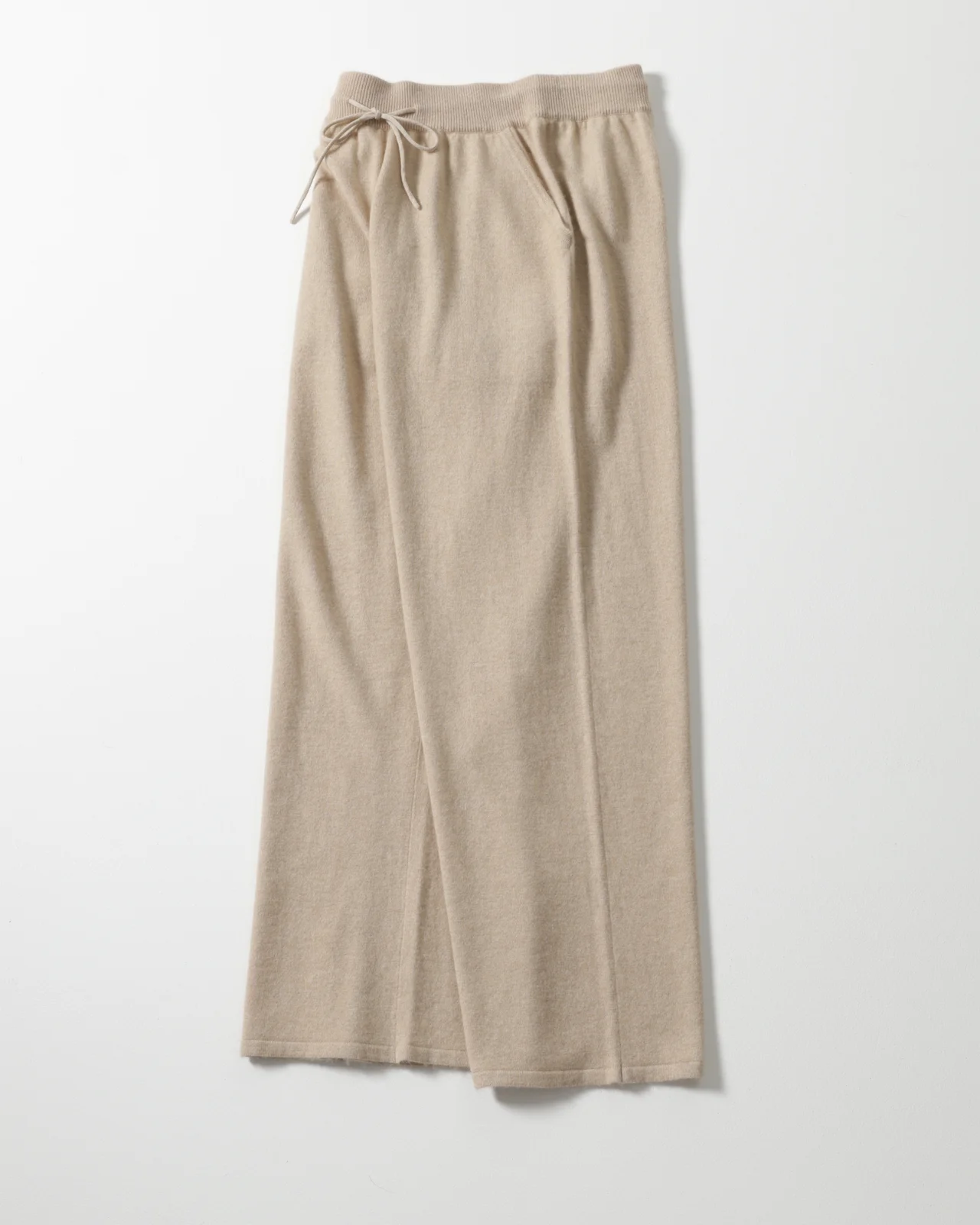 cash&barbaのモンゴリアンカシミヤ ワイドパンツ