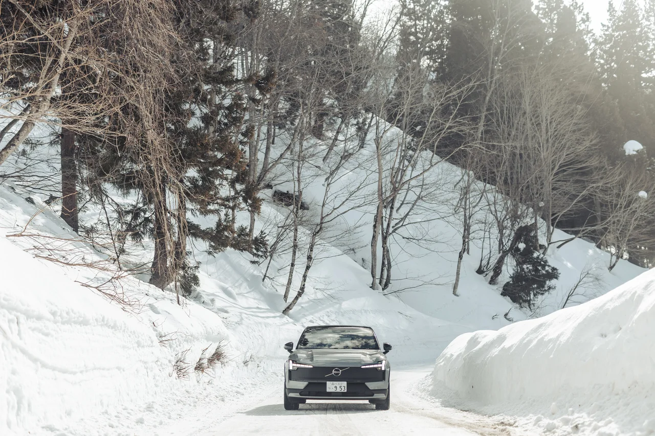 ボルボ EX30クロスカントリー 2