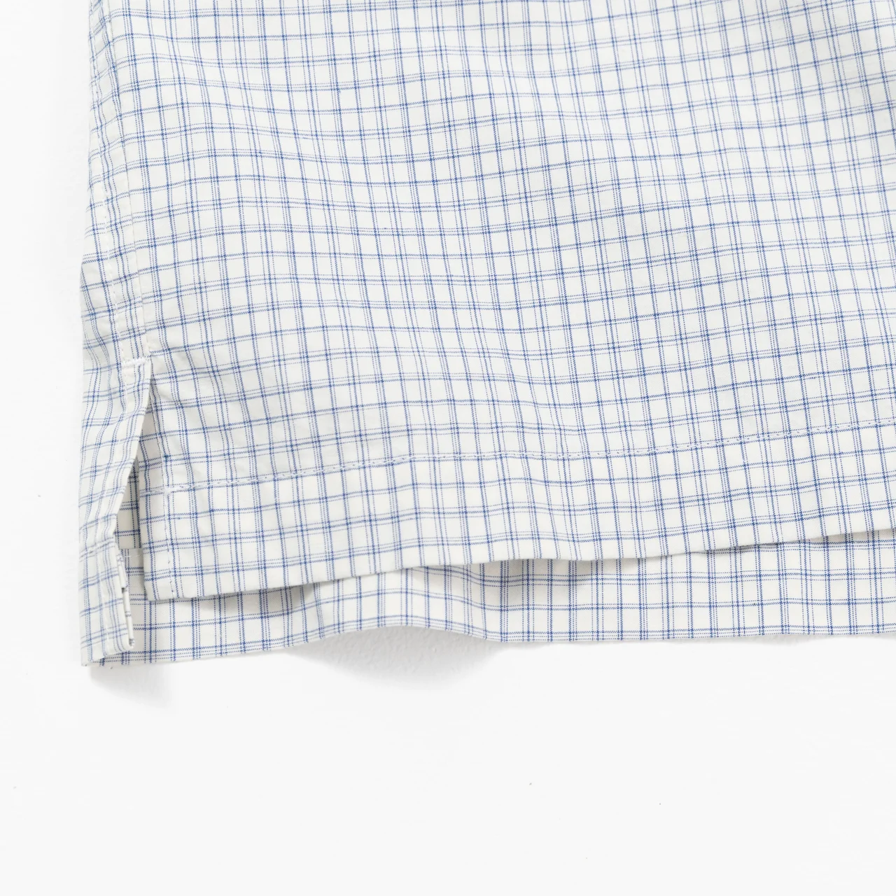 【エディター私物】HENLEY NECK DEPARTMENTのヘンリーネックシャツ“Albert” アップ